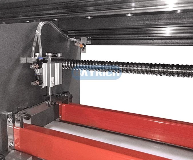 Conveyor belt finger cutting tool